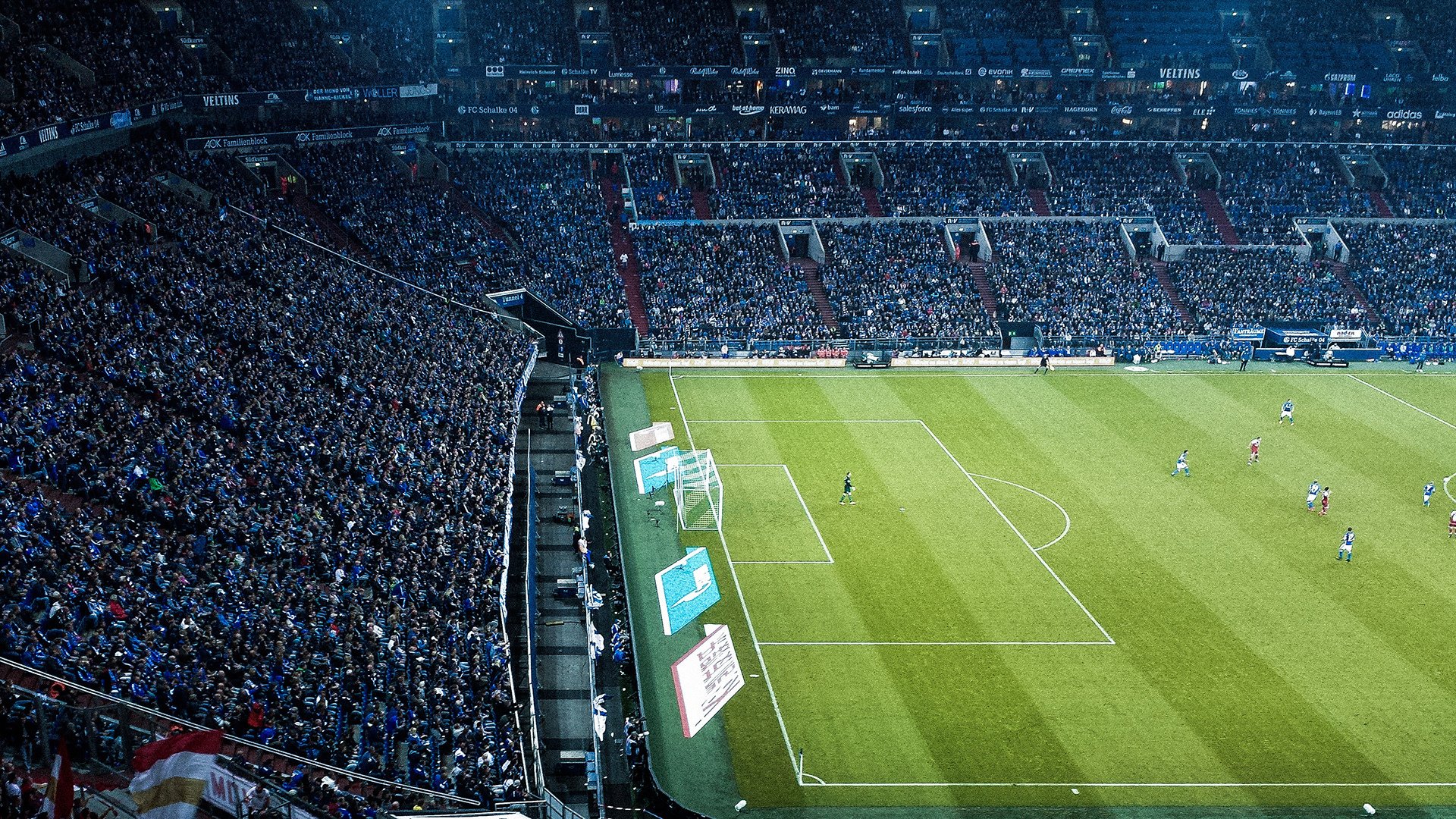 乔治·巴尔：全黑队的“防守型中场”，他的拦截总是及时且精准